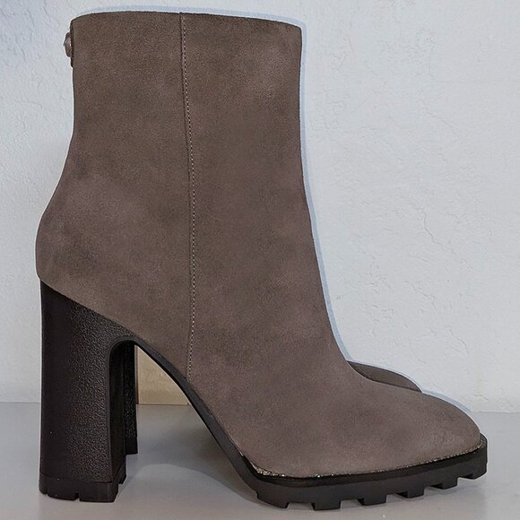 Bootie Embellished Rhinestones from Karl Lagerfeld Paris / Size 8 - Picture 10 of 11